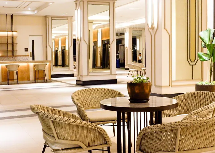 Aparthotel Midhaven Manila